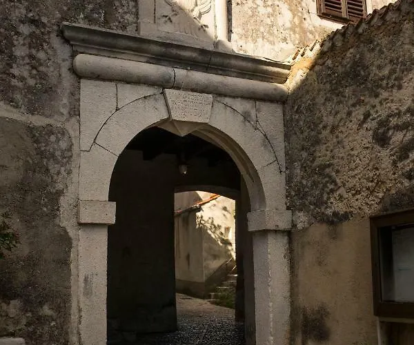 Moscenice Apartment *